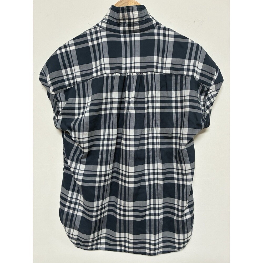 Kuhl Women’s Medium Blue And White Button Down Light Cropped Short Sleeve - Picture 9 of 13